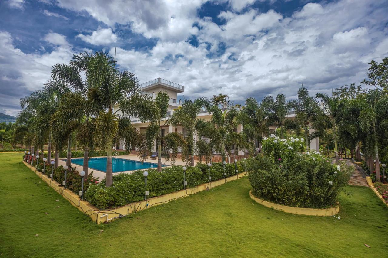 Saffronstays Odyssey, Karjat - 10 Acres Pet-Friendly Estate With Swimming Pool Chinchavli Luaran gambar